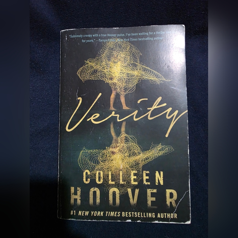 Verity by Colleen Hoover - Paperback